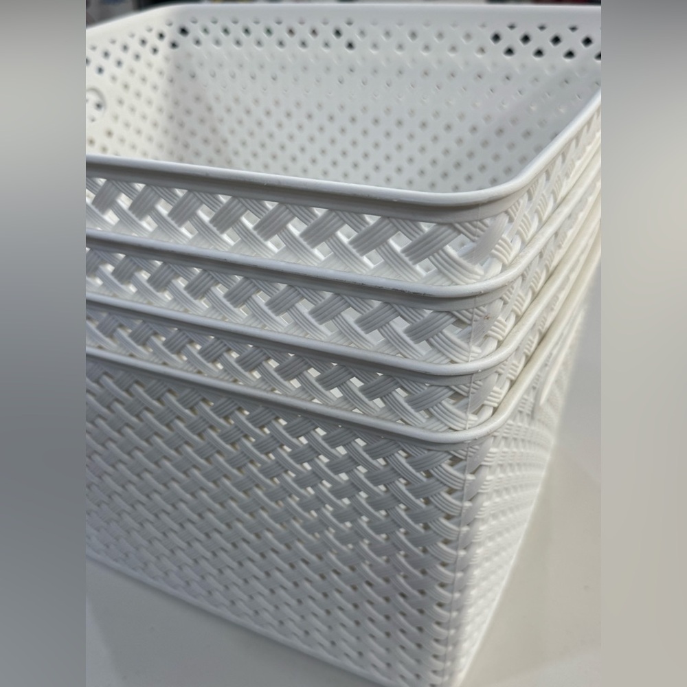 Baum BasketWeave Plastic Storage Bins 14”Lx 11.4”Wx 8.7”H, G 4 Pack White - Picture 3 of 5